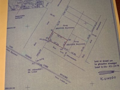 Zanguera Atilamonou : 1 LOT A VENDRE